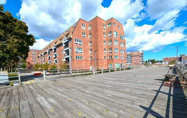 $370,000 | 154 Lynnway, Unit 401, Lynn, MA 01902