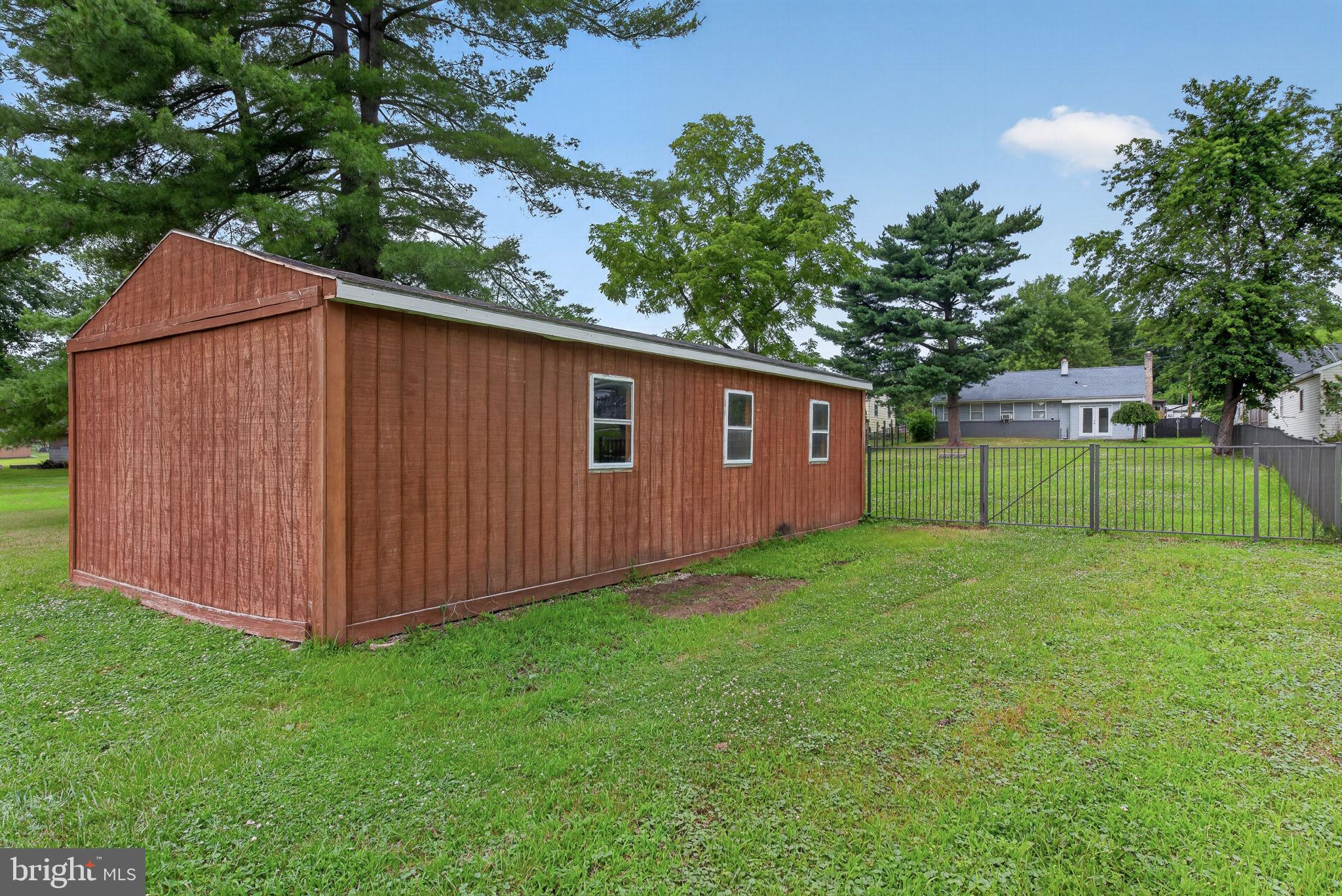 2725 Oakland Road Dover, PA 17315 - Photo 30 of 33