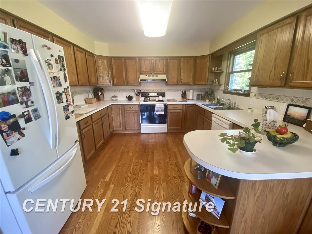 7680 Mielke Road Freeland, MI 48623 - Photo 13 of 43 Gallery Image 13