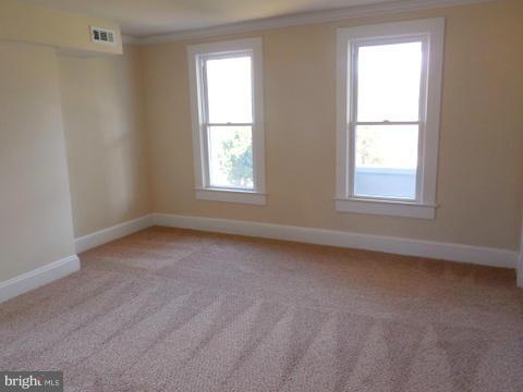 12160 Rixeyville Road Culpeper, VA 22701 - Photo 11 of 30 Living Room