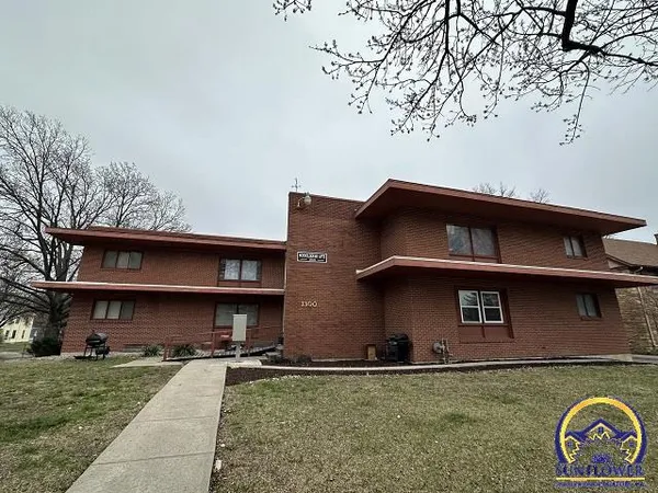 $780,000 | 1300 Southwest Fillmore Street, Topeka, KS 66604