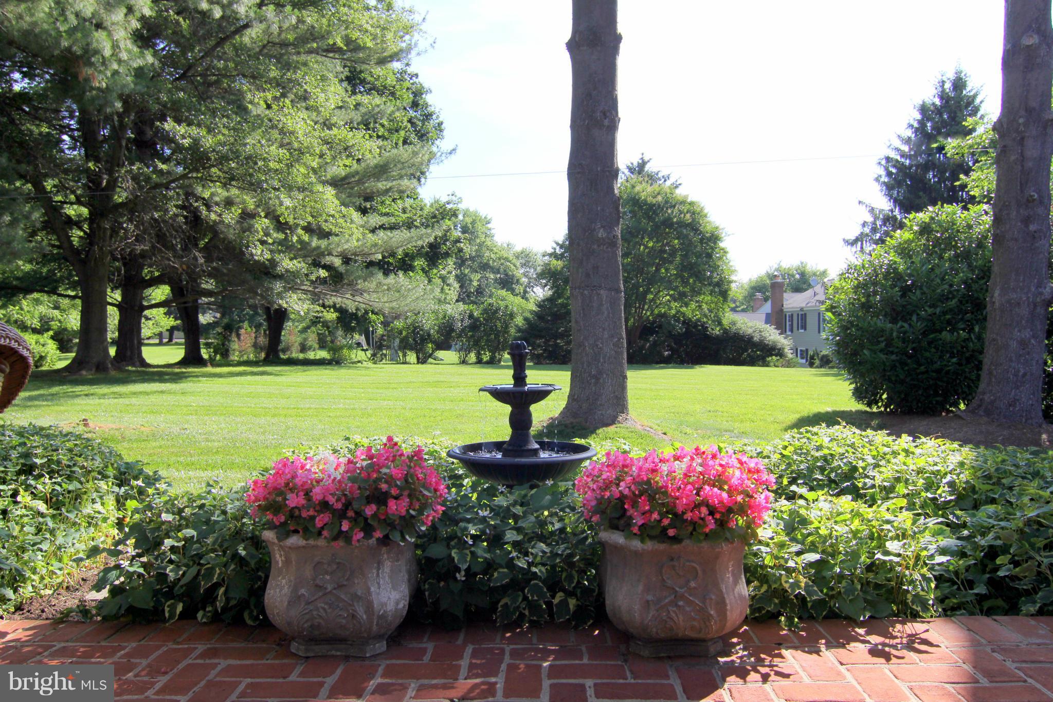 1001 Riva Ridge Drive Great Falls, VA 22066 - Photo 22 of 23 a view of a flowers in a garden
