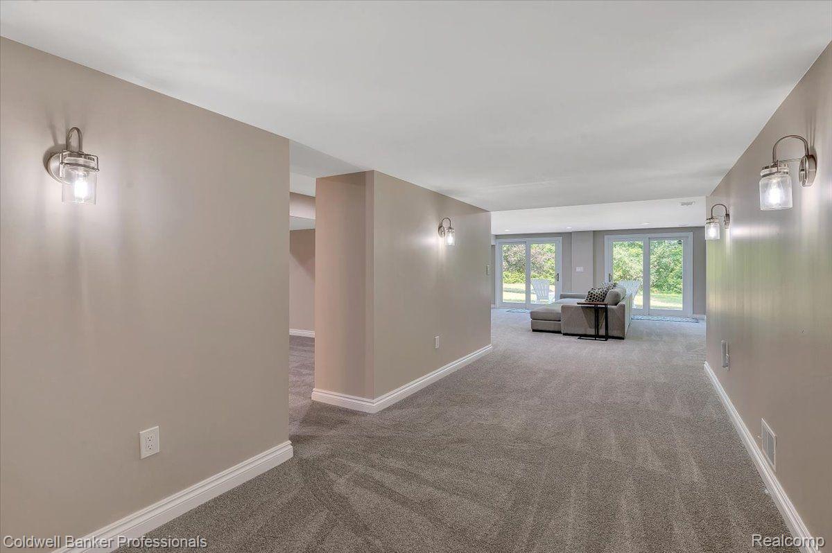 5490 Waldon Road Clarkston, MI 48348 - Photo 47 of 59 Gallery Image 47
