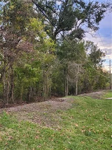 $675,000 | 125 Lakewood Drive, Luling, LA 70070