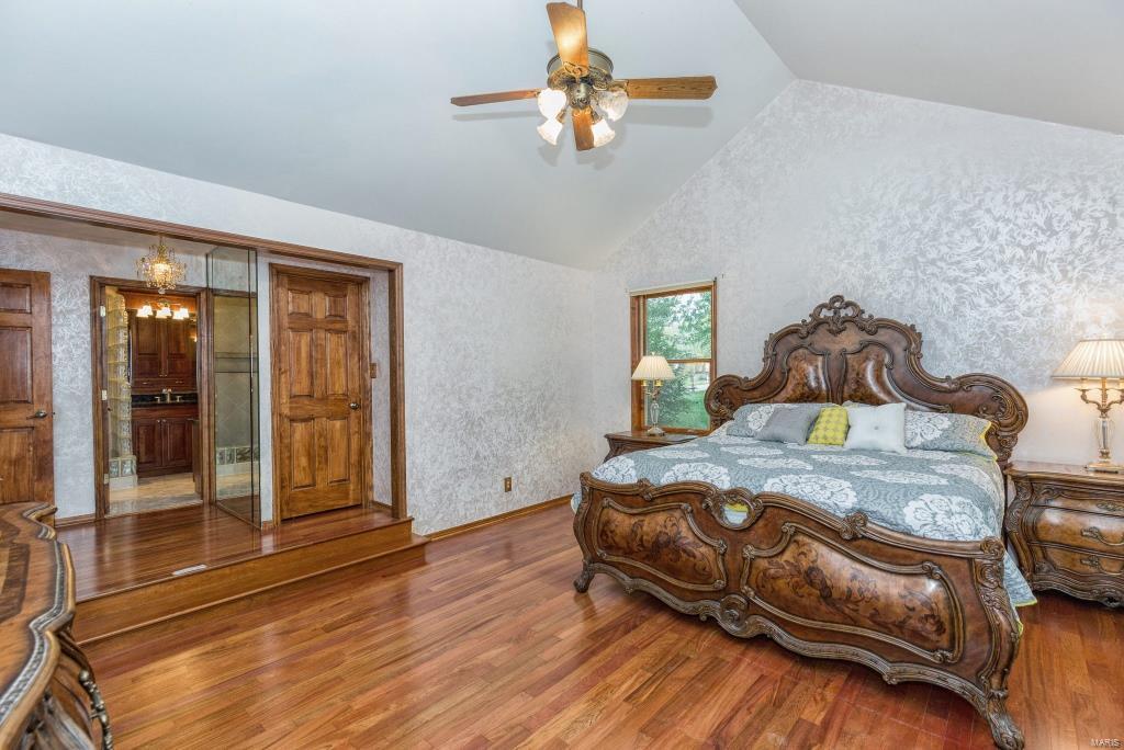 15928 Wetherburn Road Chesterfield, MO 63017 - Photo 18 of 46 Gallery Image 18