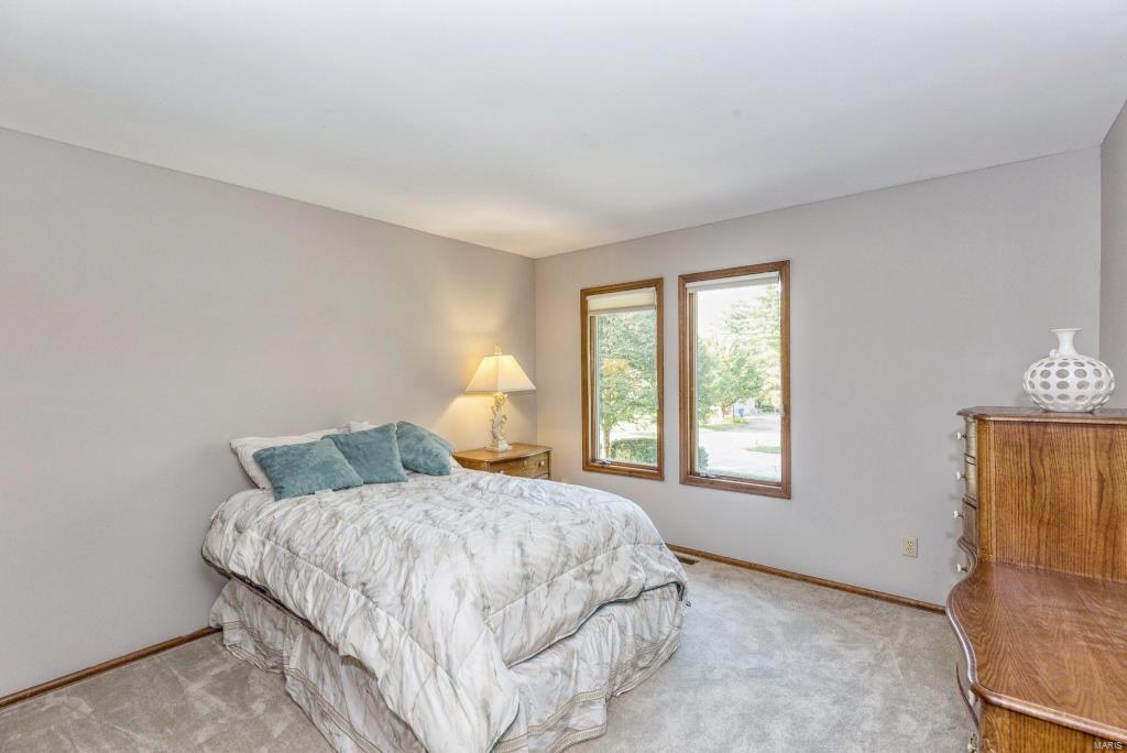 15928 Wetherburn Road Chesterfield, MO 63017 - Photo 26 of 46 Gallery Image 26