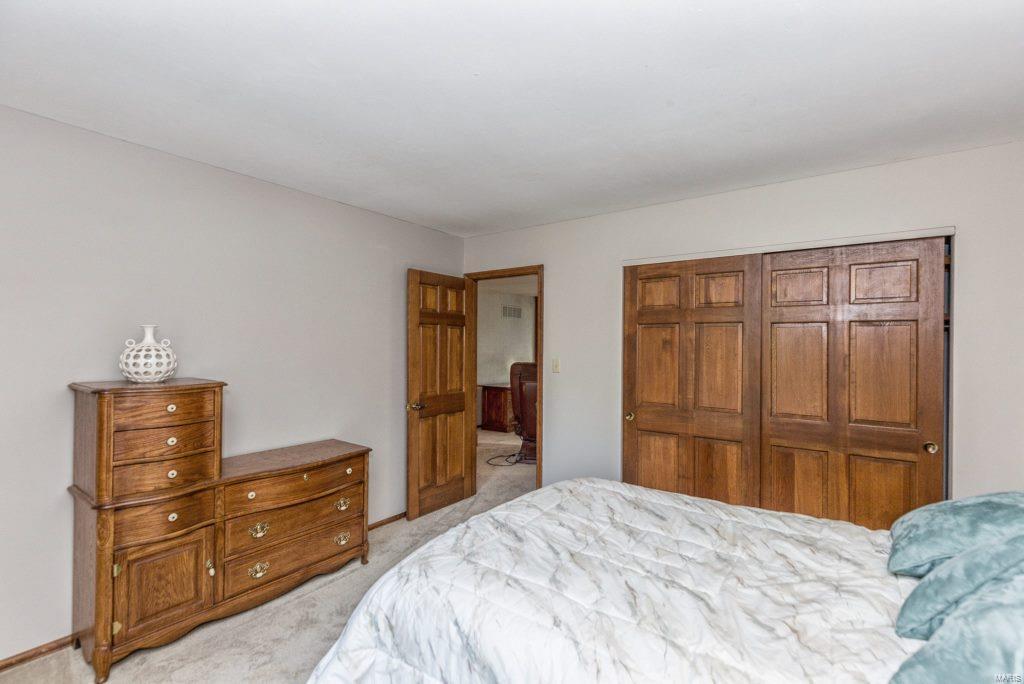 15928 Wetherburn Road Chesterfield, MO 63017 - Photo 27 of 46 Gallery Image 27