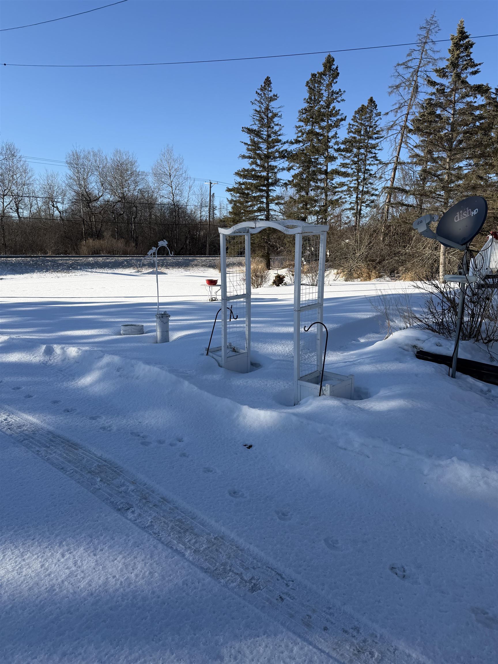 4724 Howard Gnesen Road Duluth, MN 55803 - Photo 2 of 28 Well and sidewalk