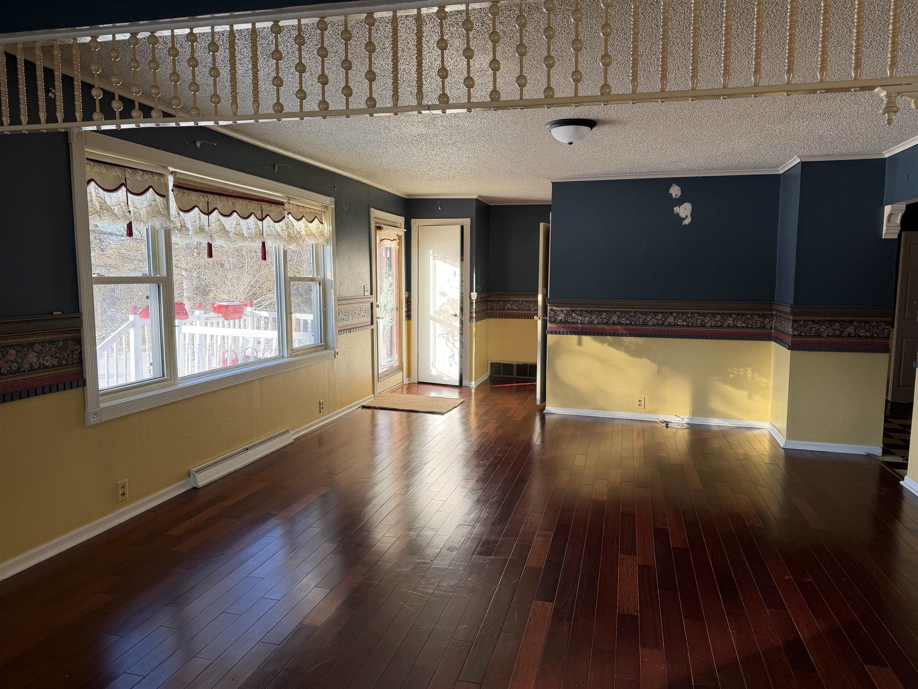 4724 Howard Gnesen Road Duluth, MN 55803 - Photo 10 of 28 Living Room