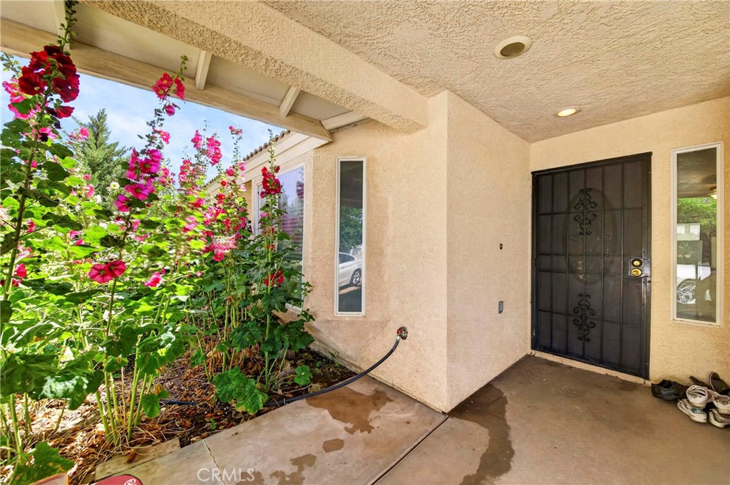 9562 Cambria Road Phelan, CA 92371 - Photo 8 of 55
