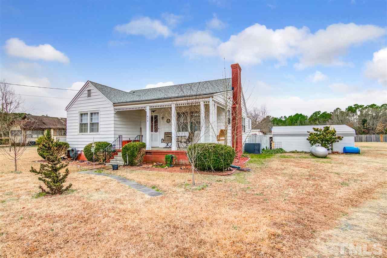619 Pierce Road Garner, NC 27529 - Photo 3 of 25 Gallery Image 3