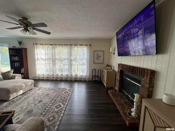 $159,000 | 1307 Charles Street, Carterville, IL 62918