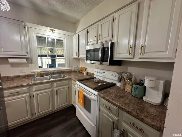 $159,000 | 1307 Charles Street, Carterville, IL 62918