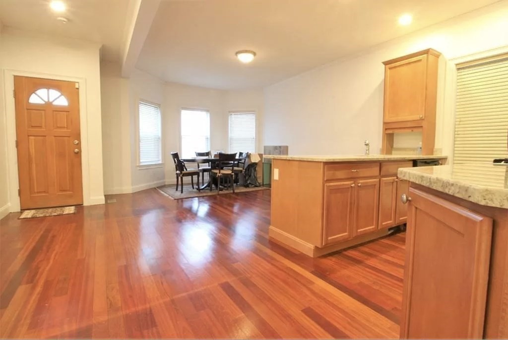 8 Bristol Street, Unit 1 Cambridge, MA 02141 - Photo 3 of 7