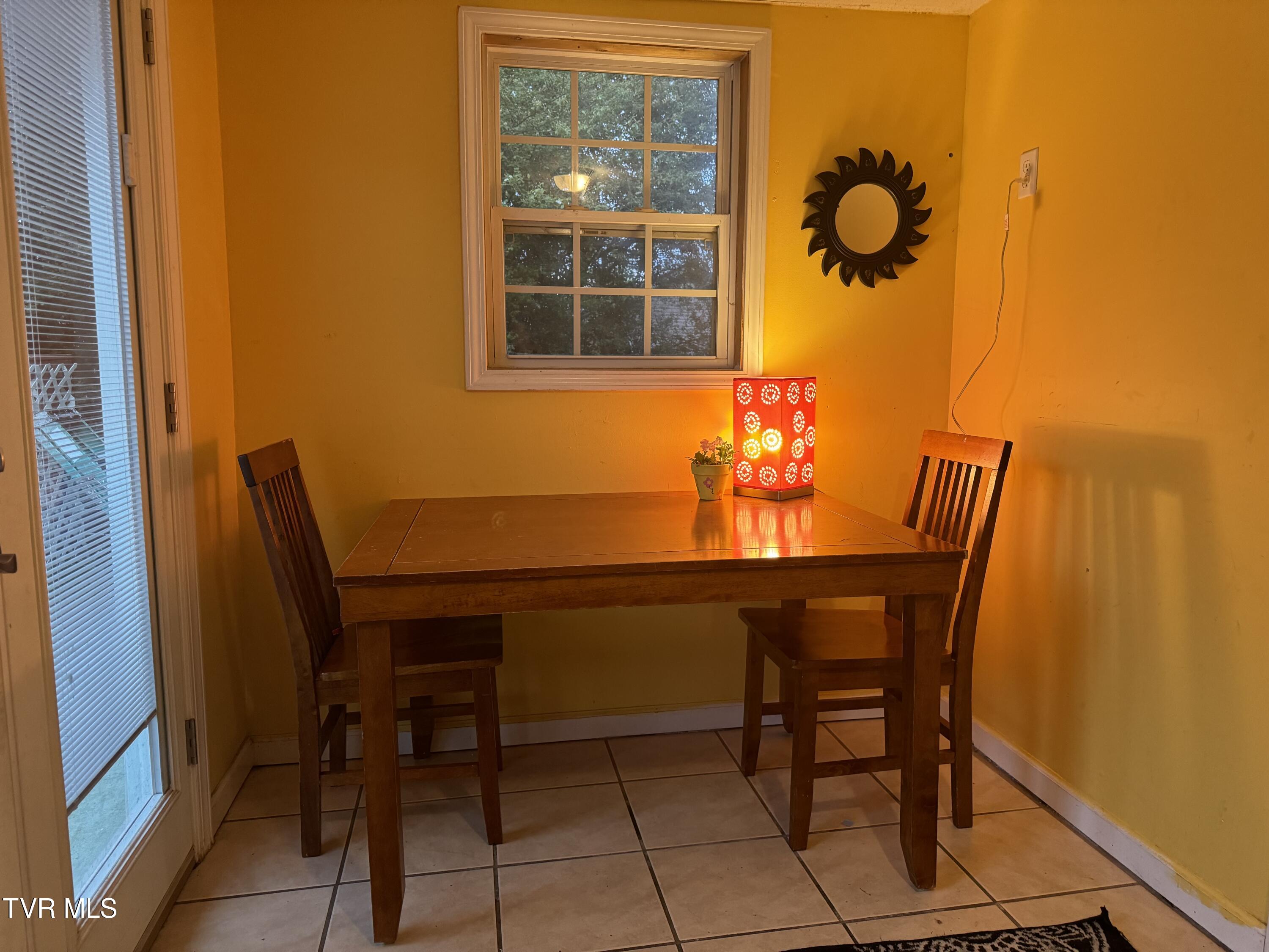 1804 Indian Ridge Road Johnson City, TN 37604 - Photo 5 of 24 IMG_7456