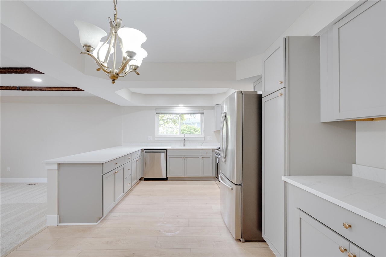 5806 Wedgewood Road Canton, MI 48187 - Photo 13 of 51