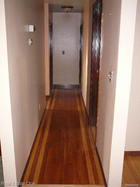 6580 Meldrum Road Fair Haven, MI 48023 - Photo 10 of 20 Hallway w/ Hardwood