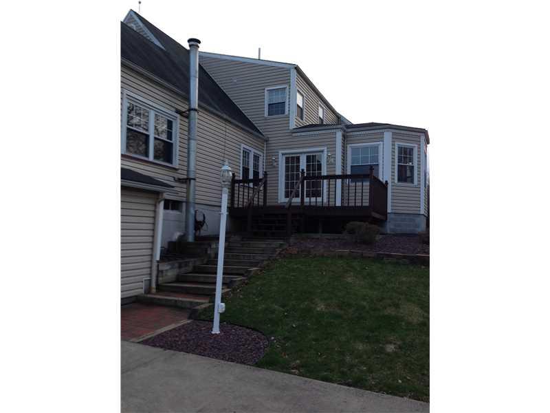 575 Cannery Road Mercer, PA 16137 - Photo 9 of 13 Patio/Deck.