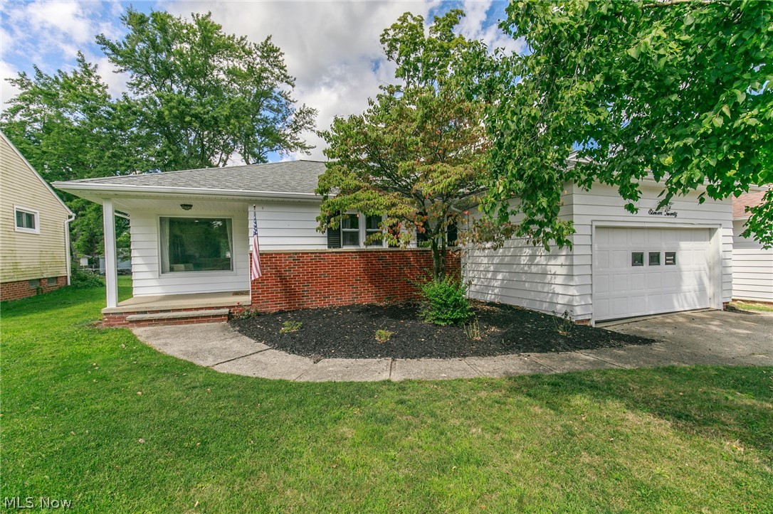 1120 Hansford Road Lyndhurst, OH 44124 - Photo 1 of 35
