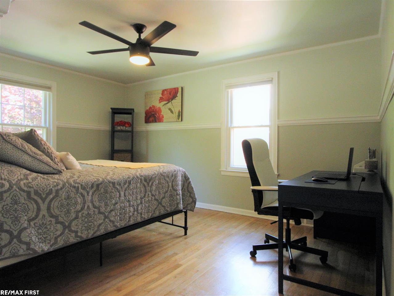 1661 Newcastle Road Grosse Pointe Woods, MI 48236 - Photo 24 of 35