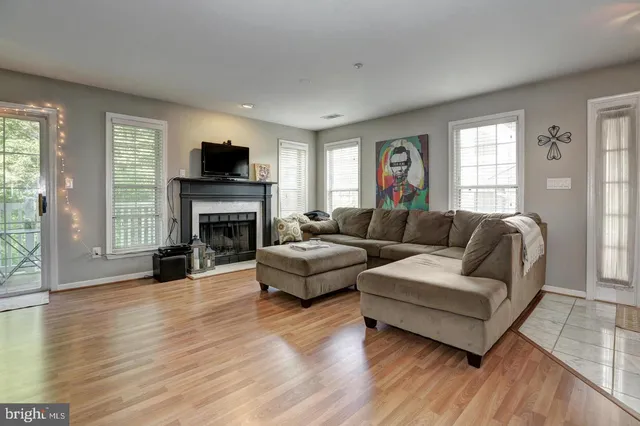 $405,000 | 1019 Hillside Lake Terrace, Unit 1009, Gaithersburg, MD 20878