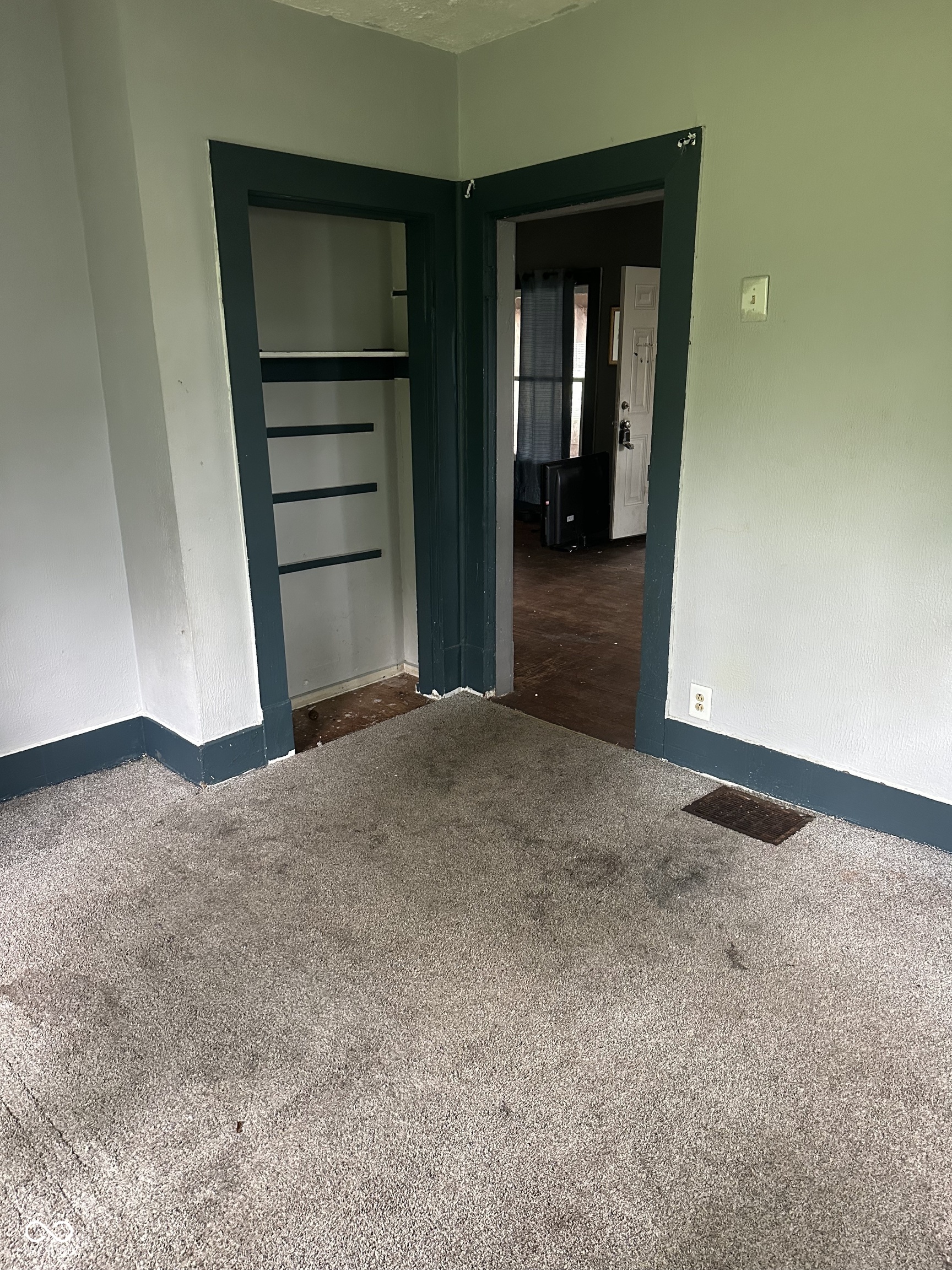 1238 East Thompson Road Indianapolis, IN 46227 - Photo 10 of 24