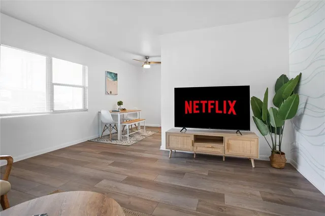 $2,300 | 300 North Mars Avenue, Clearwater, FL 33755