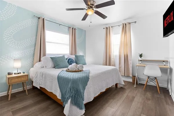 $2,300 | 300 North Mars Avenue, Clearwater, FL 33755