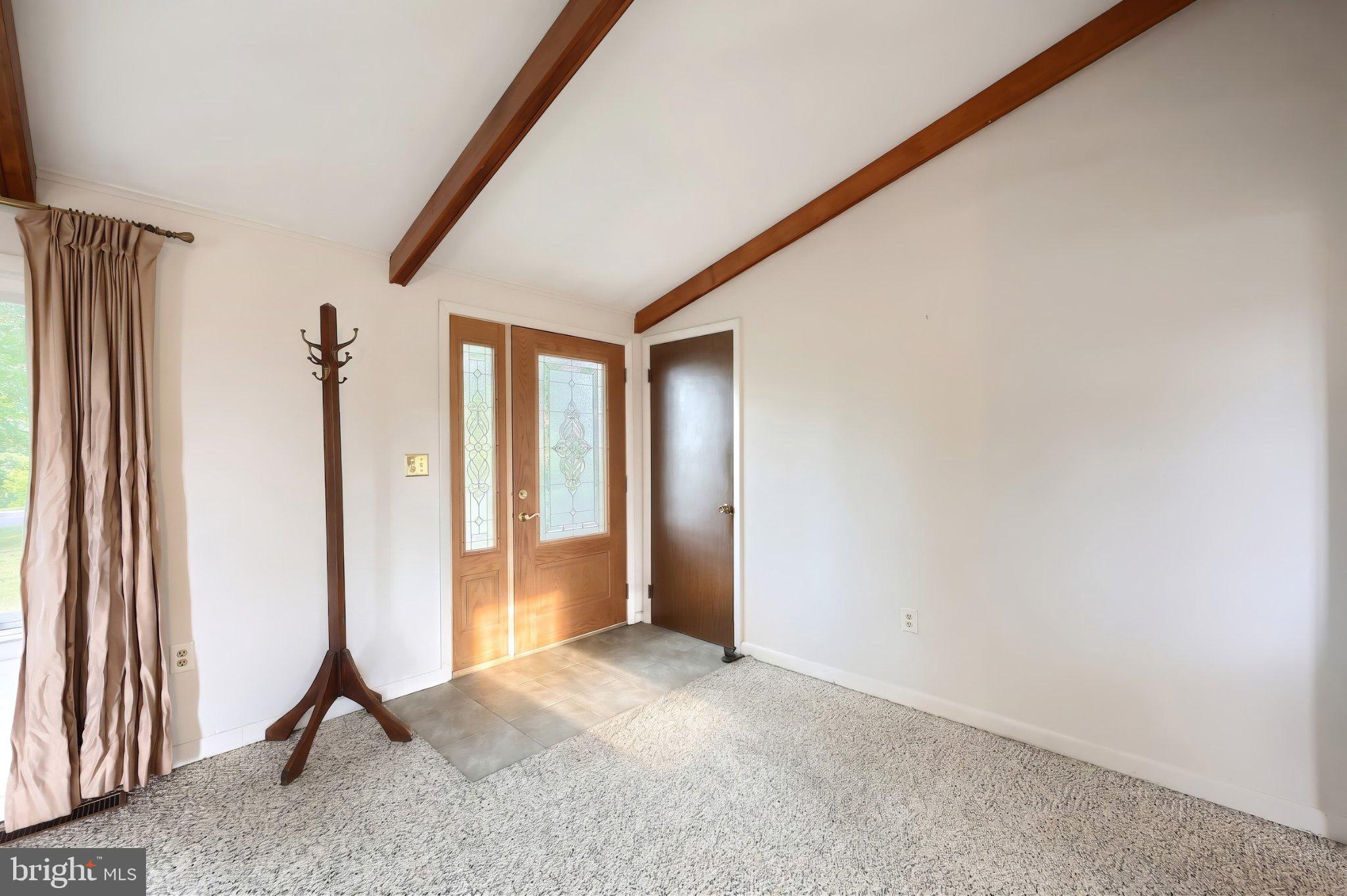 468 Fairview Drive Hanover, PA 17331 - Photo 19 of 42 Welcoming entry with natural light.