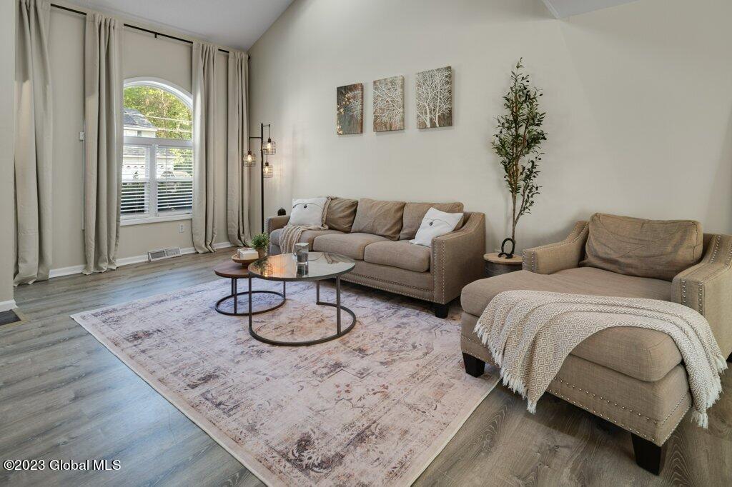 495 Chadwick Road Schenectady, NY 12304 - Photo 3 of 25 Interior 03