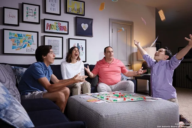 $623,193 | 9957 Aurora Hl Street, Boerne, TX 78006