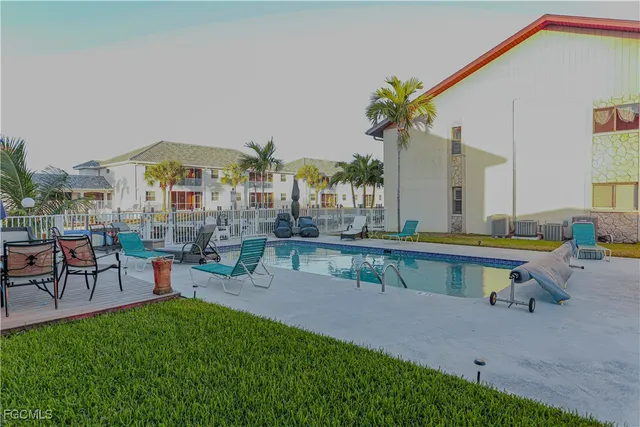 $1,350 | 719 Southwest 47th Terrace, Unit 101, Cape Coral, FL 33914