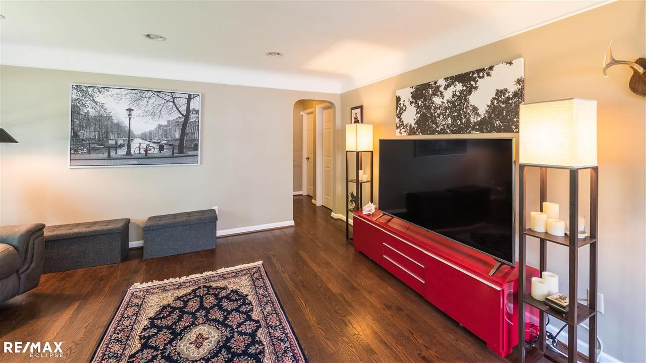426 Woodside Road Royal Oak, MI 48073 - Photo 15 of 35