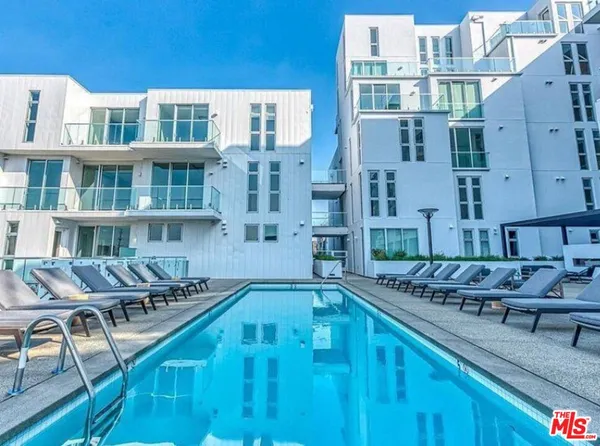 $6,195 | 13448 Beach Avenue, Unit PH7309, Marina del Rey, CA 90292