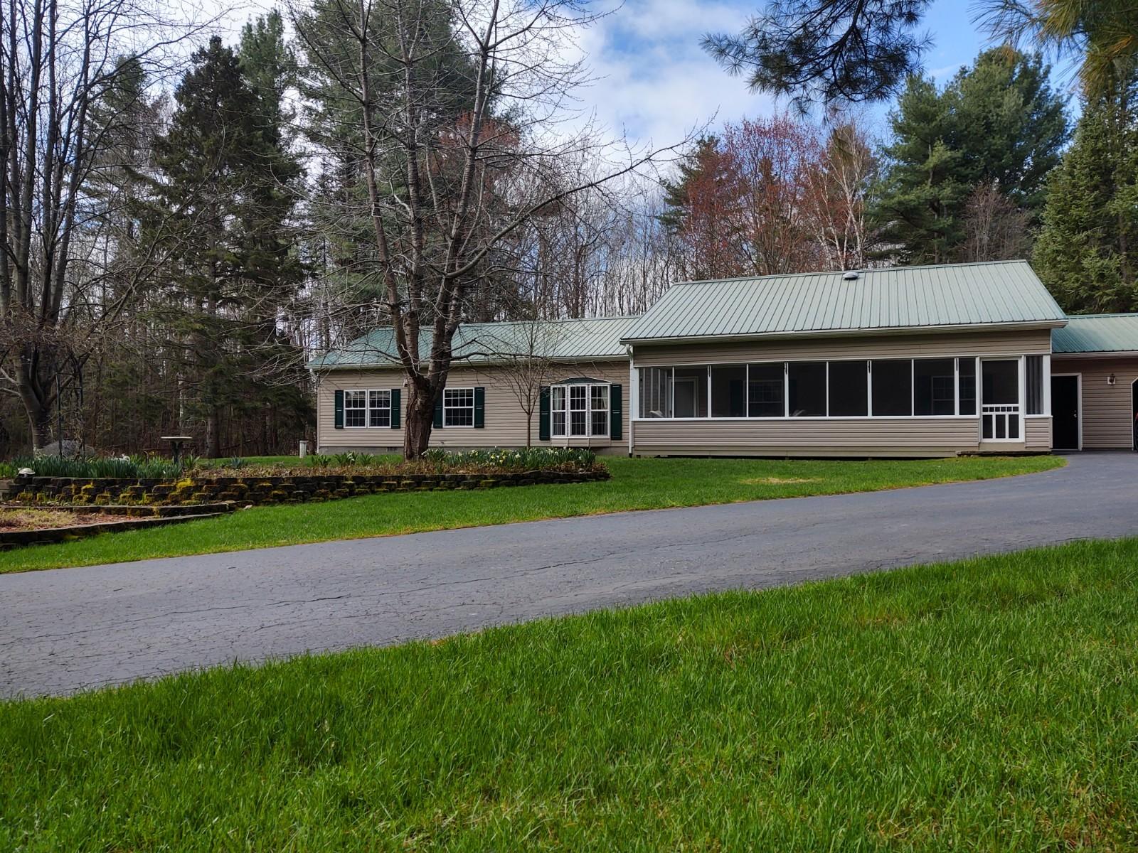 8275 Carter Road Cheboygan, MI 49721 - Photo 6 of 97 Gallery Image 6