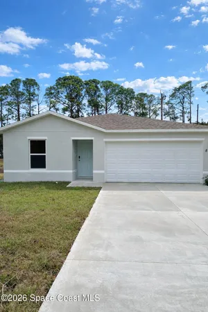$2,200 | 812 Brookfield Street Southeast, Palm Bay, FL 32909