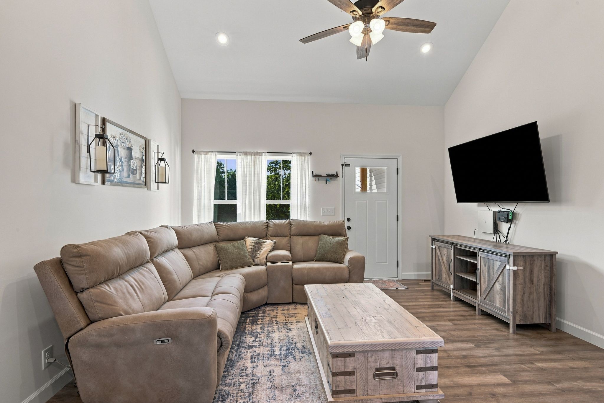 865 Hafner Road Charlotte, TN 37036 - Photo 7 of 29 Gallery Image 7