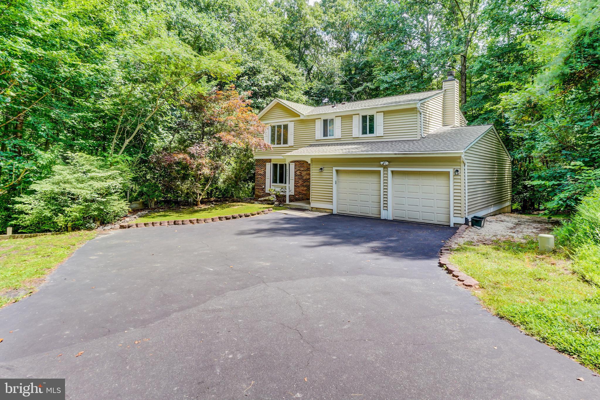 8843 Woodlawn Way Springfield, VA 22153 - Photo 2 of 45 Two-car garage