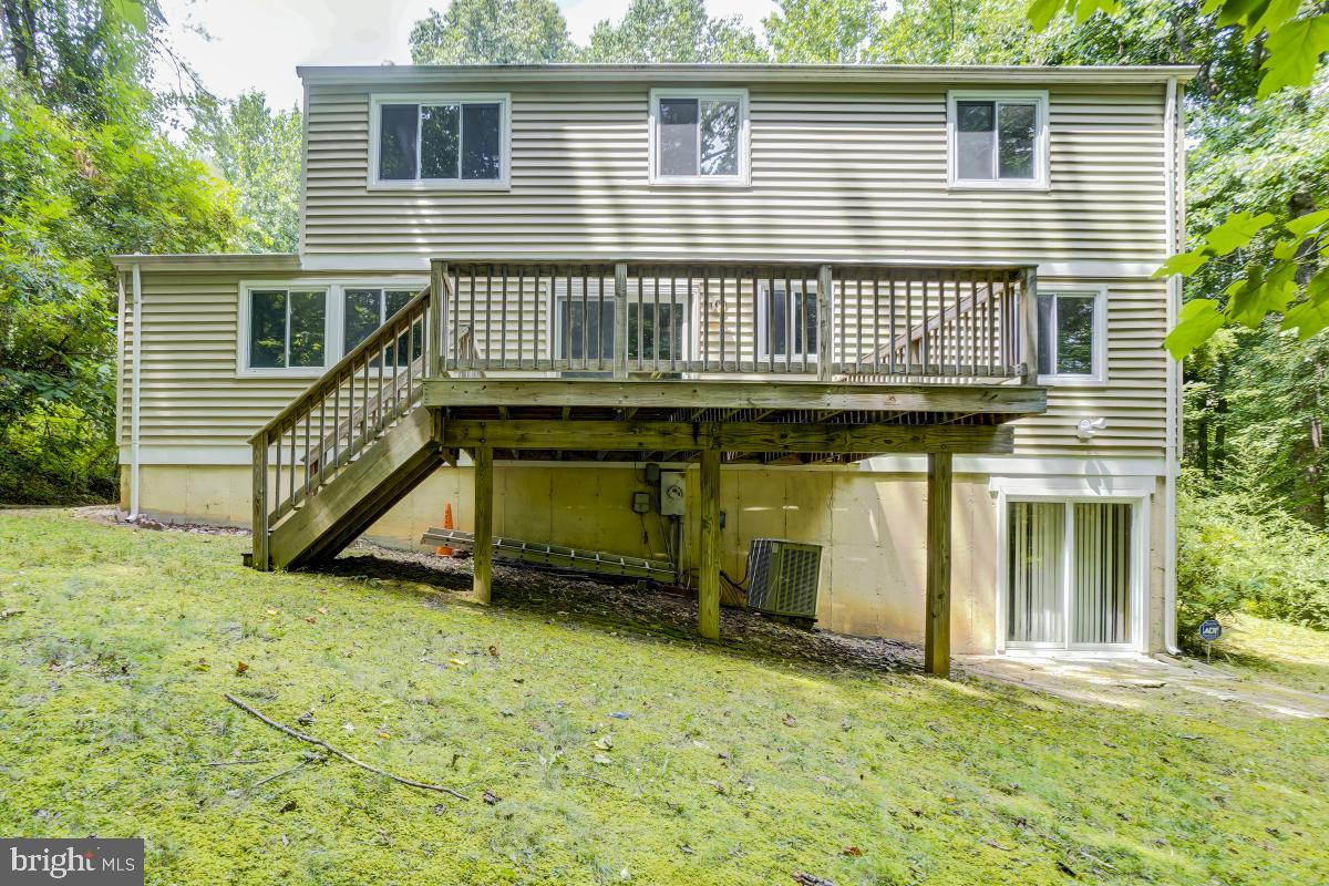 8843 Woodlawn Way Springfield, VA 22153 - Photo 42 of 45 Back of house