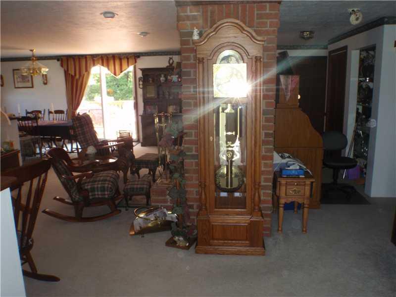 Entry/Foyer. 