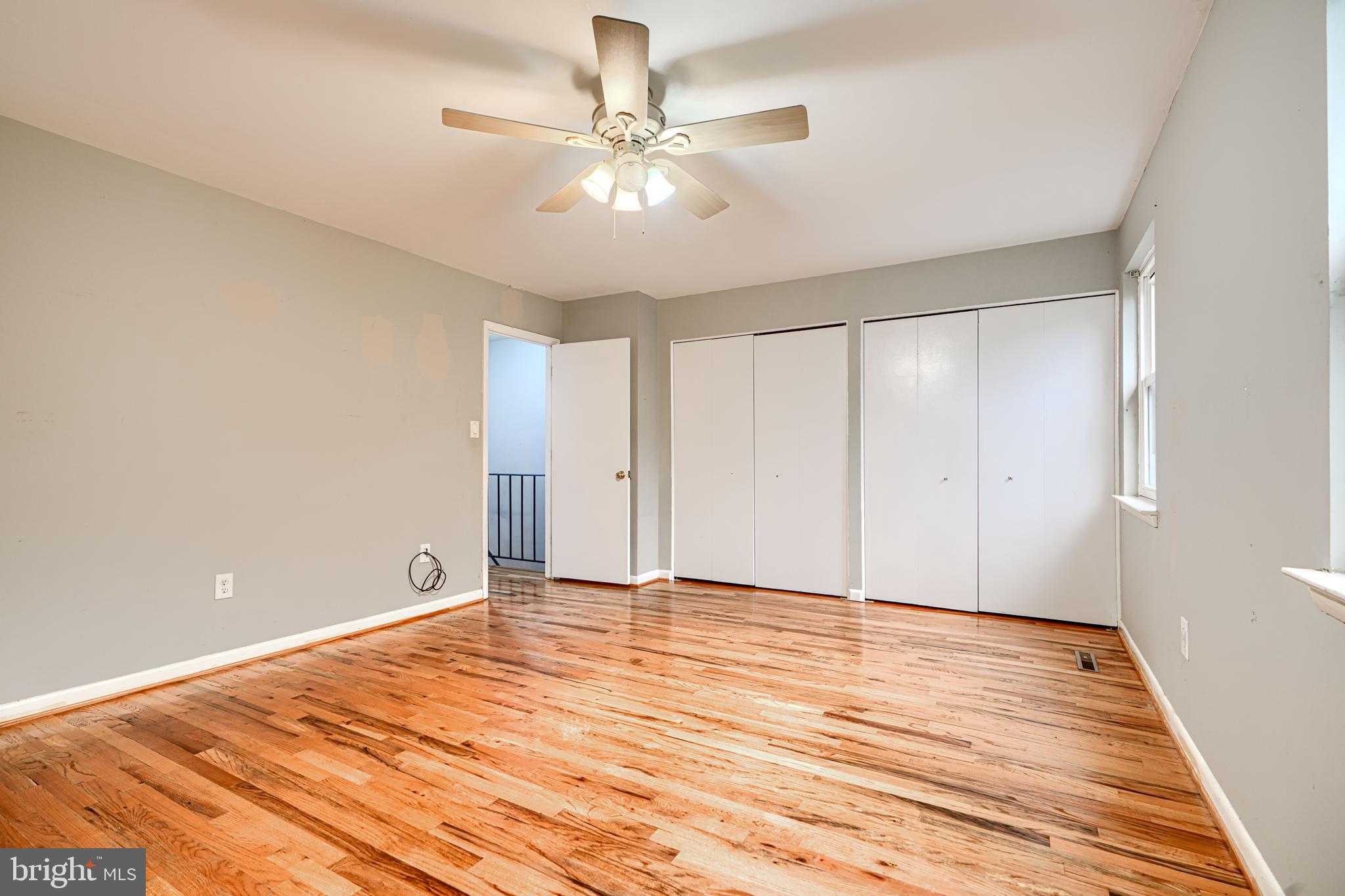 14 Englefield Square Owings Mills, MD 21117 - Photo 12 of 32 Main Bedroom - Picture without new paint.