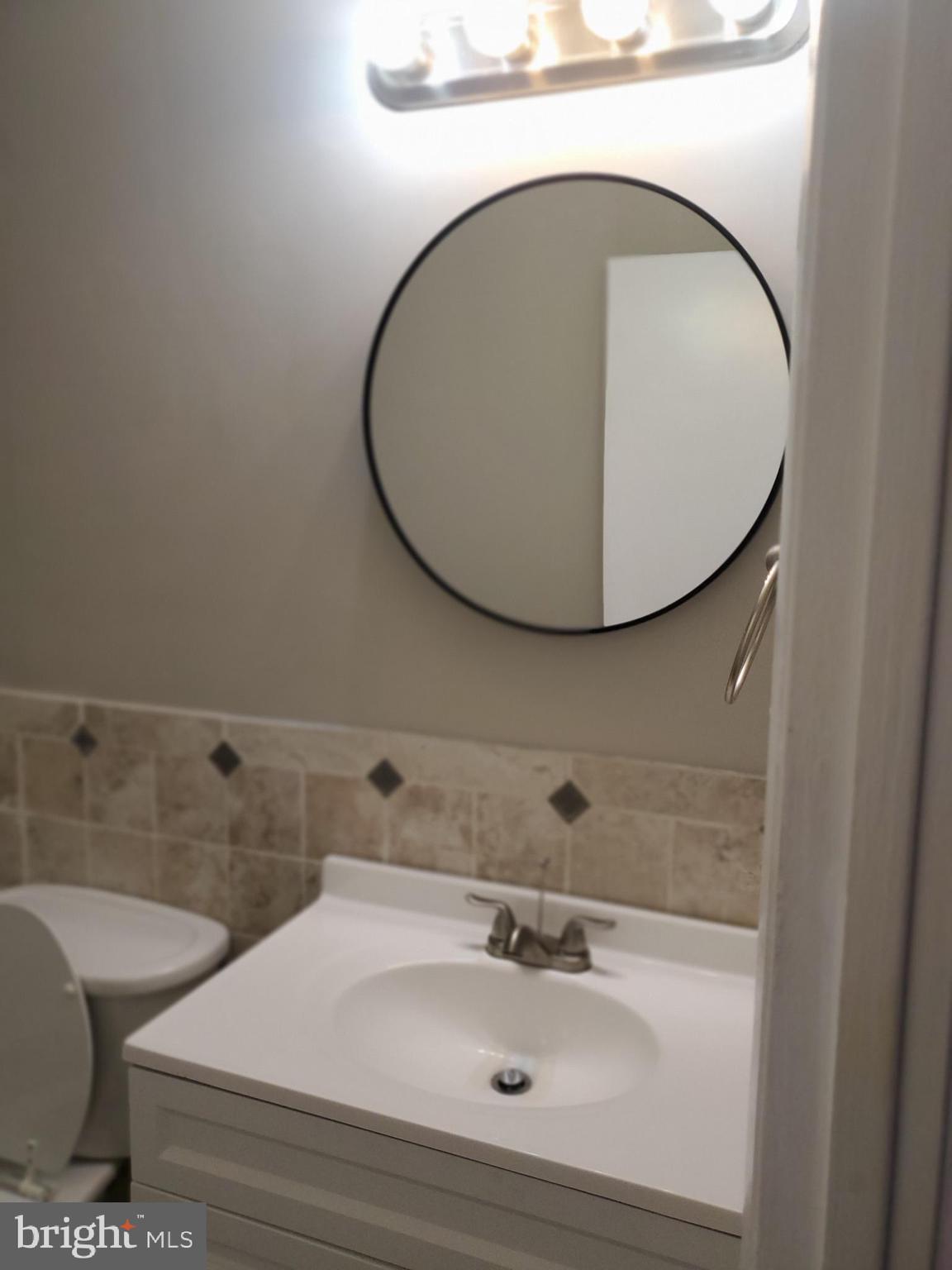 14 Englefield Square Owings Mills, MD 21117 - Photo 14 of 32 Bathroom Connect to Main Bedroom - New Picture