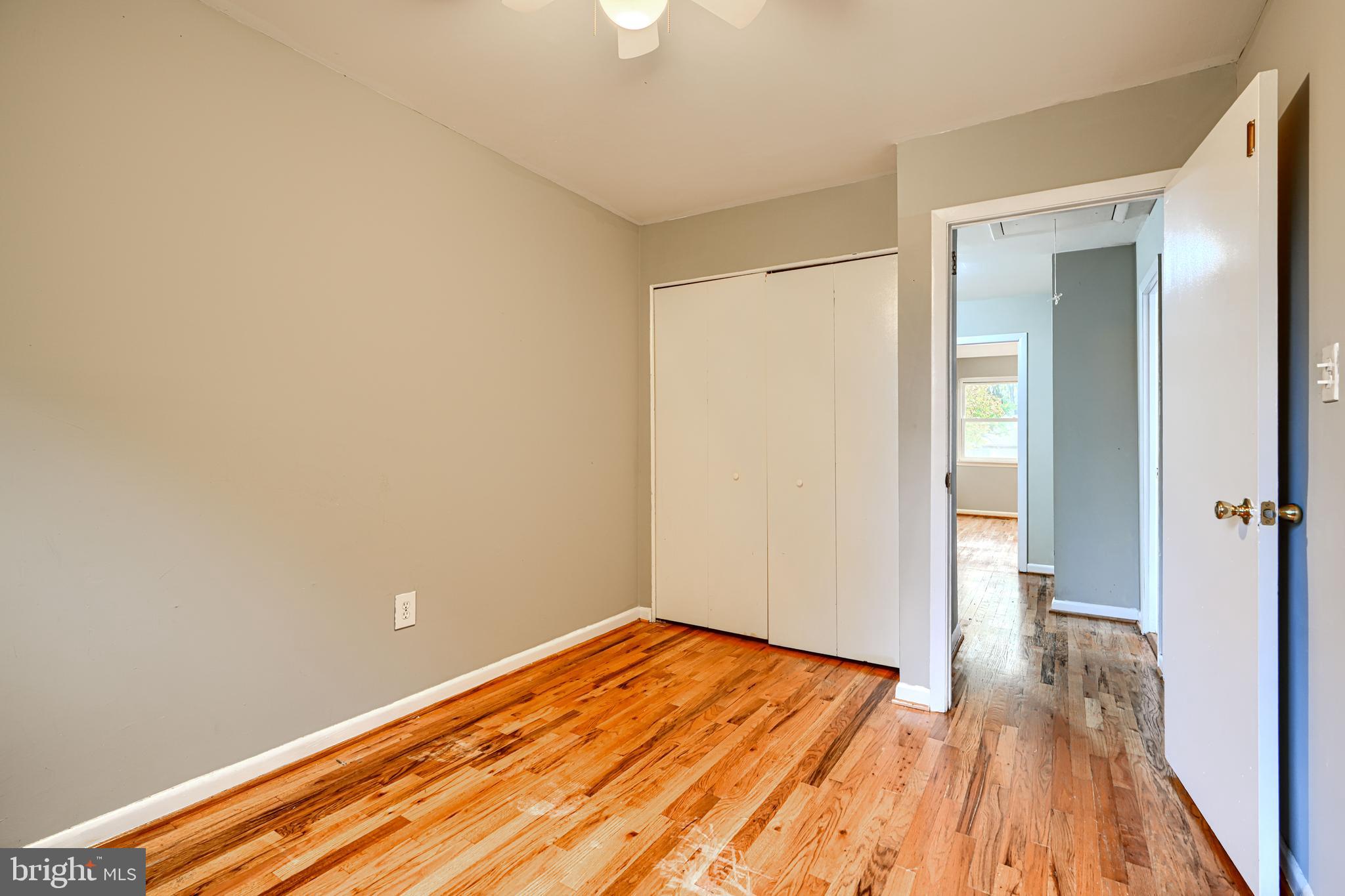 14 Englefield Square Owings Mills, MD 21117 - Photo 19 of 32 Third Bedroom - Picture without new paint.