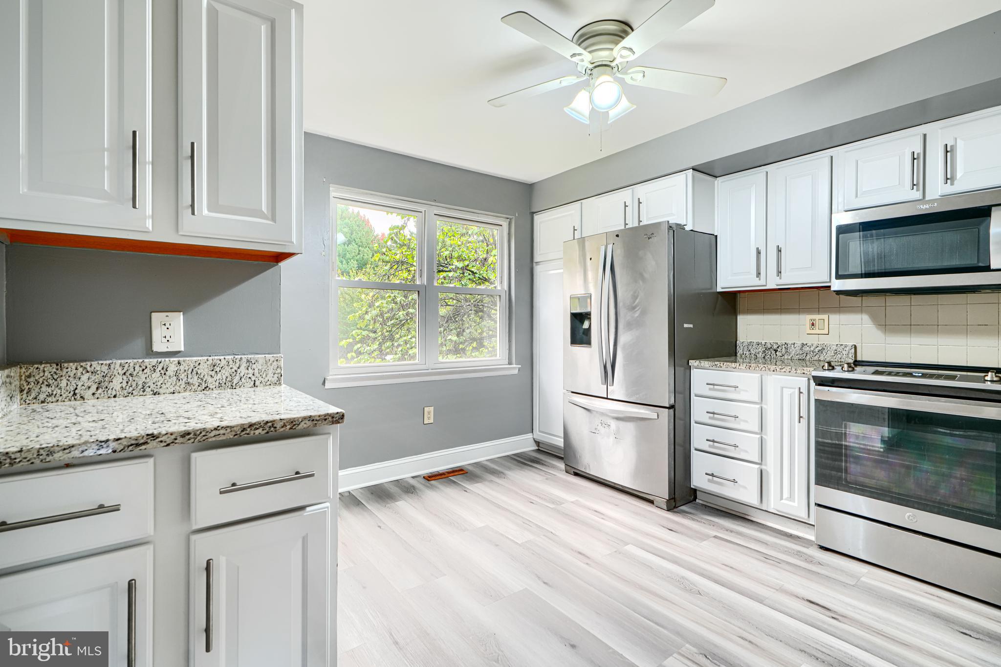 14 Englefield Square Owings Mills, MD 21117 - Photo 6 of 32 Kitchen