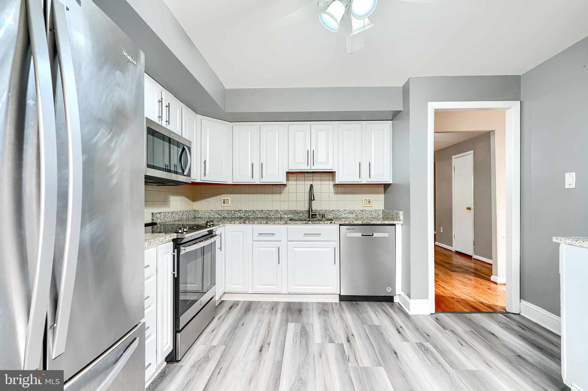 14 Englefield Square Owings Mills, MD 21117 - Photo 9 of 32 Kitchen