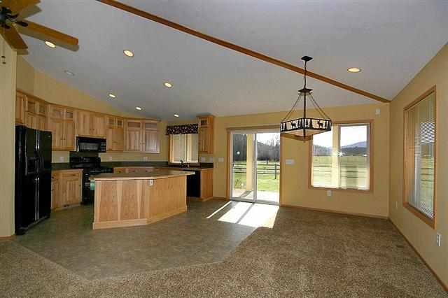 4819 Springdale-Hunters Road, Unit C Springdale, WA 99173 - Photo 4 of 20
