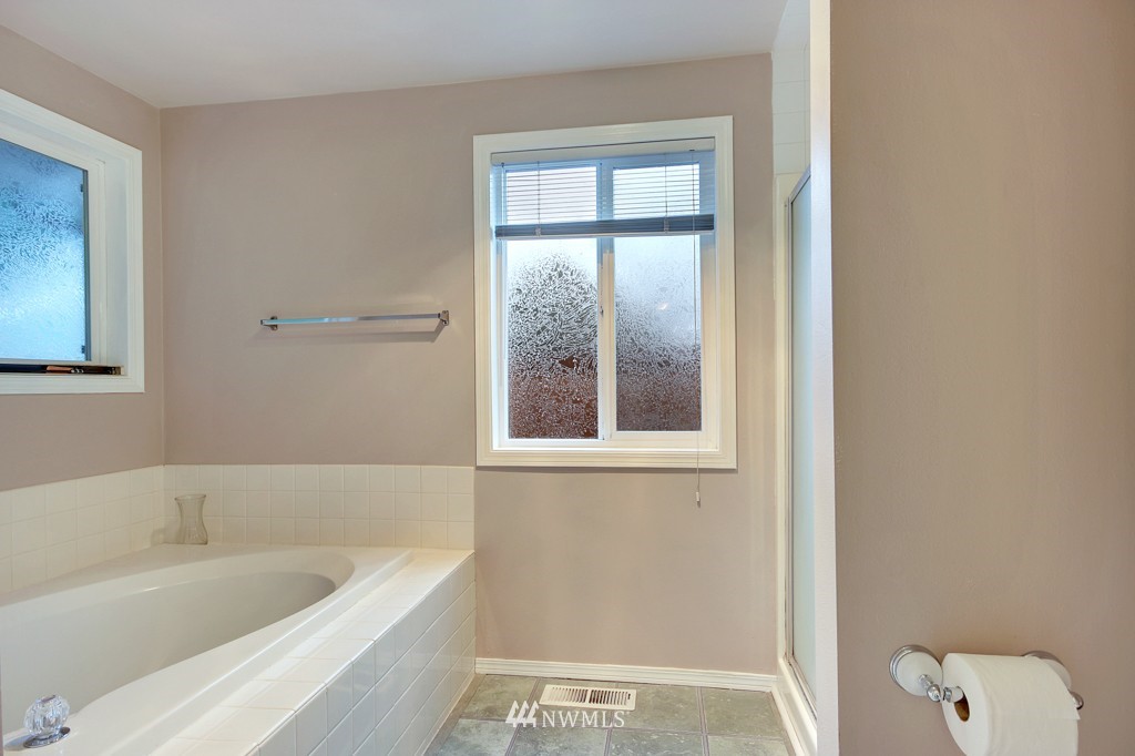5923 59th Loop Southeast Lacey, WA 98513 - Photo 17 of 25 Gallery Image 17