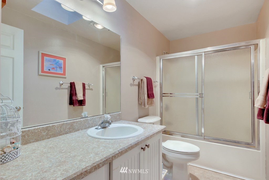 5923 59th Loop Southeast Lacey, WA 98513 - Photo 19 of 25 Gallery Image 19