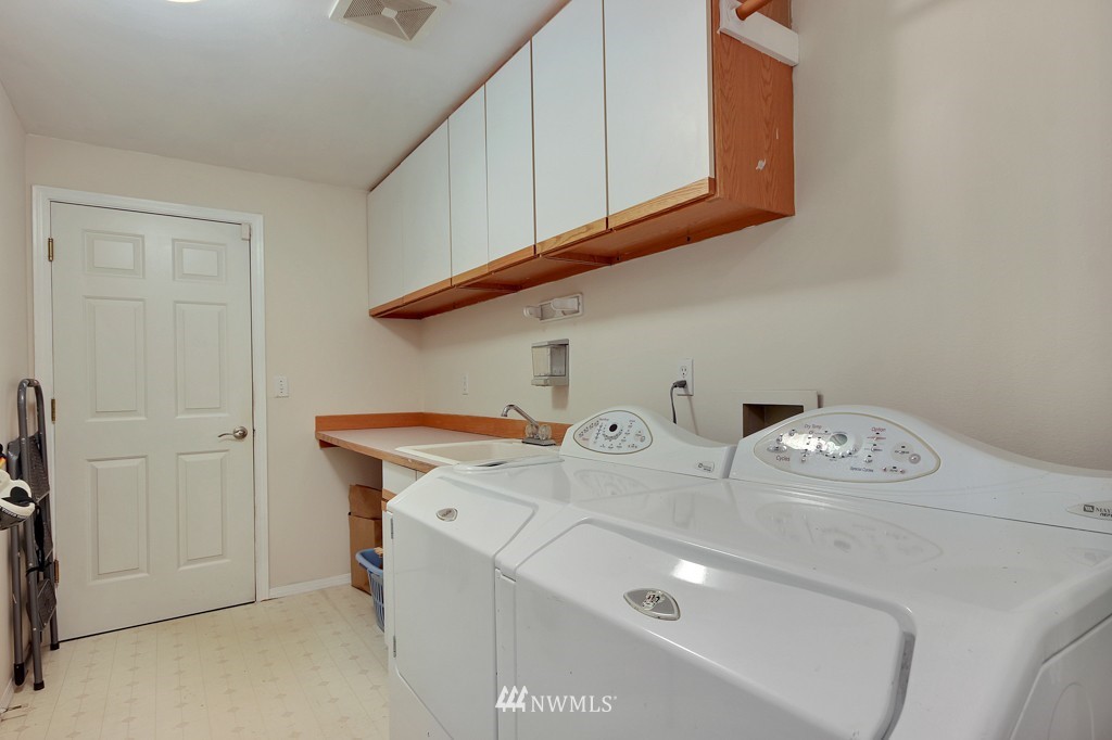 5923 59th Loop Southeast Lacey, WA 98513 - Photo 21 of 25 Gallery Image 21