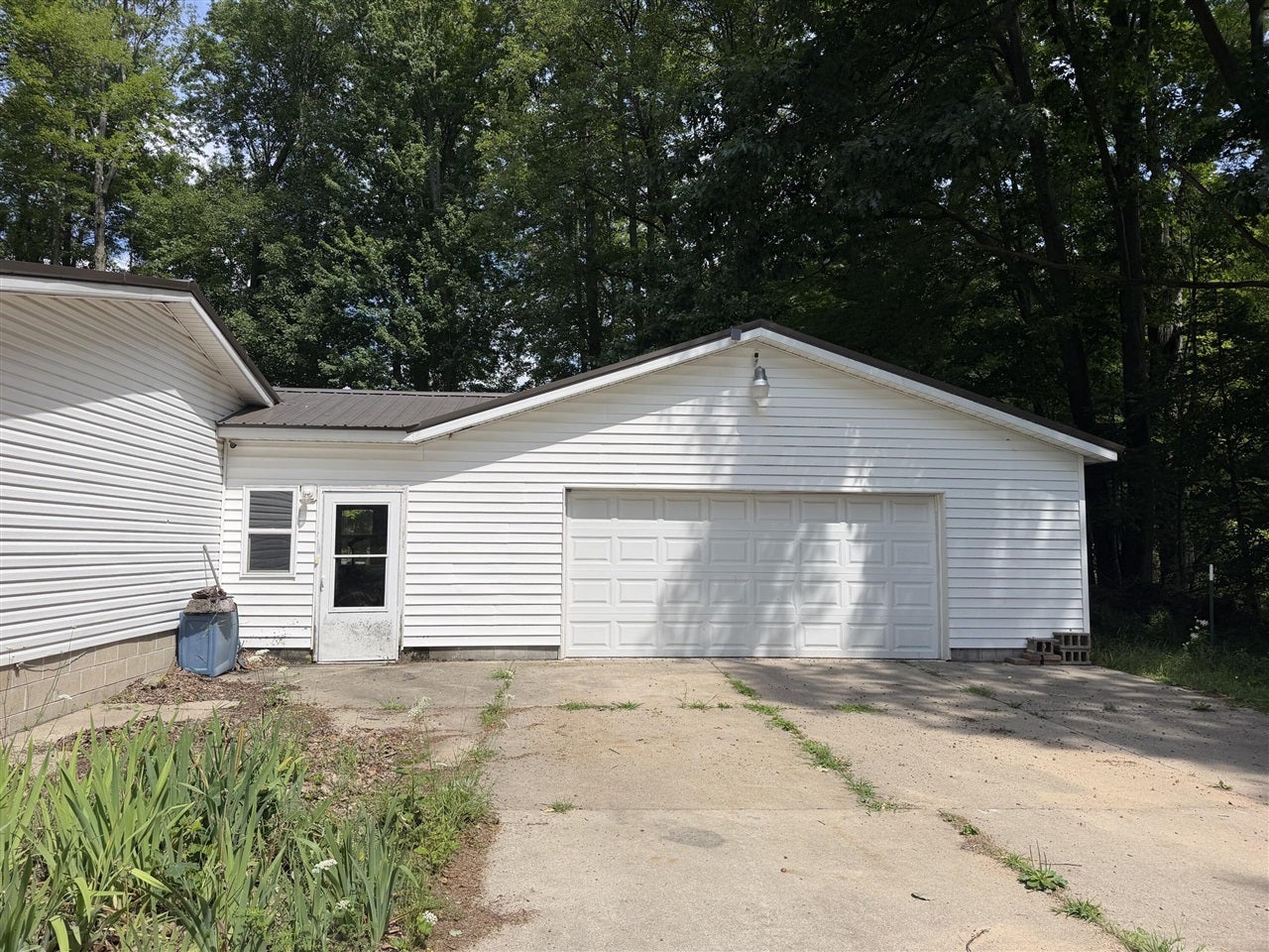 5692 East Loop Road Hesperia, MI 49421 - Photo 2 of 22 Gallery Image 2